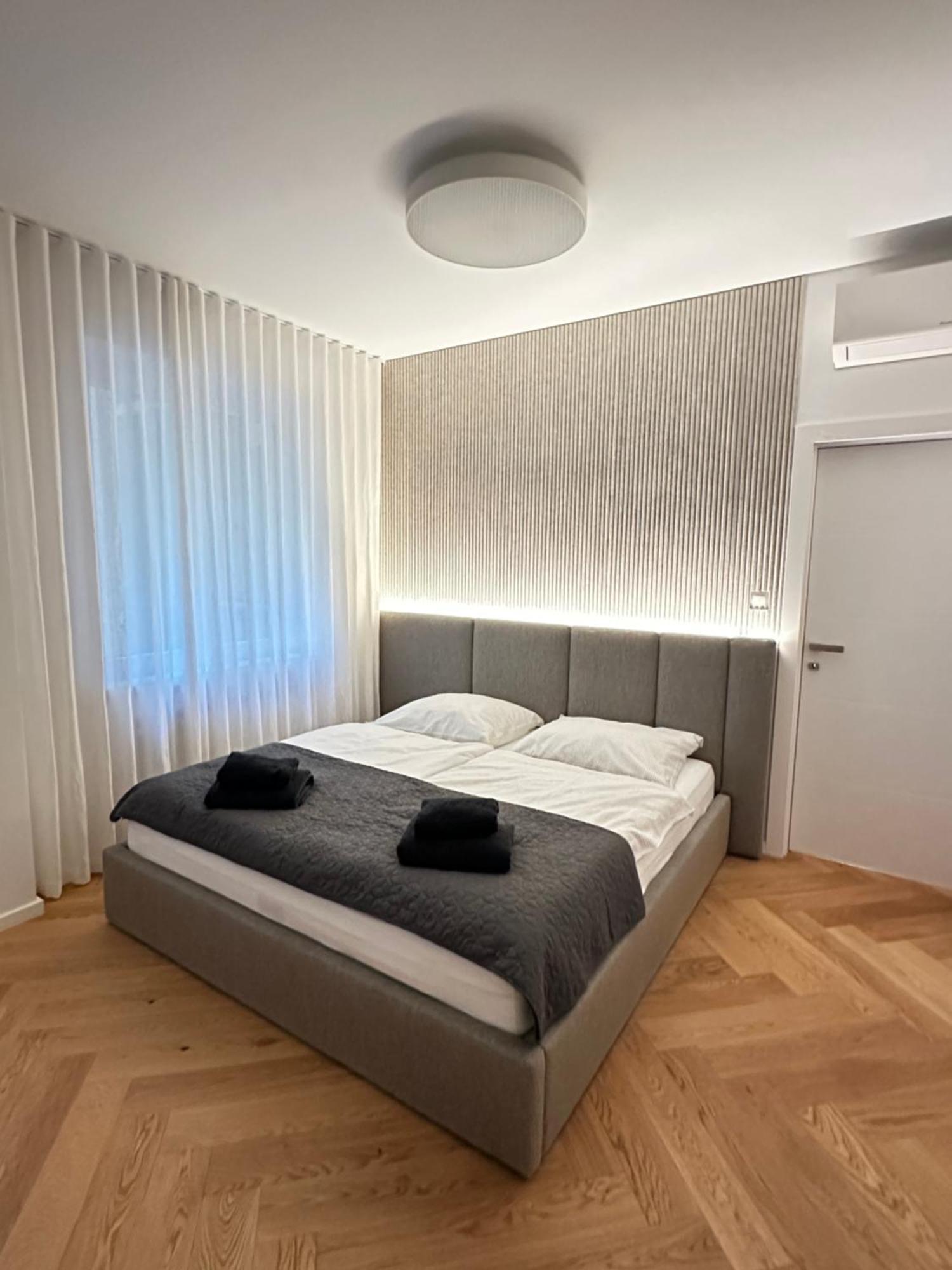 Bratislava Oldtown Apartment 130M2 ,60M2 Terrace And 2 Bathrooms 외부 사진