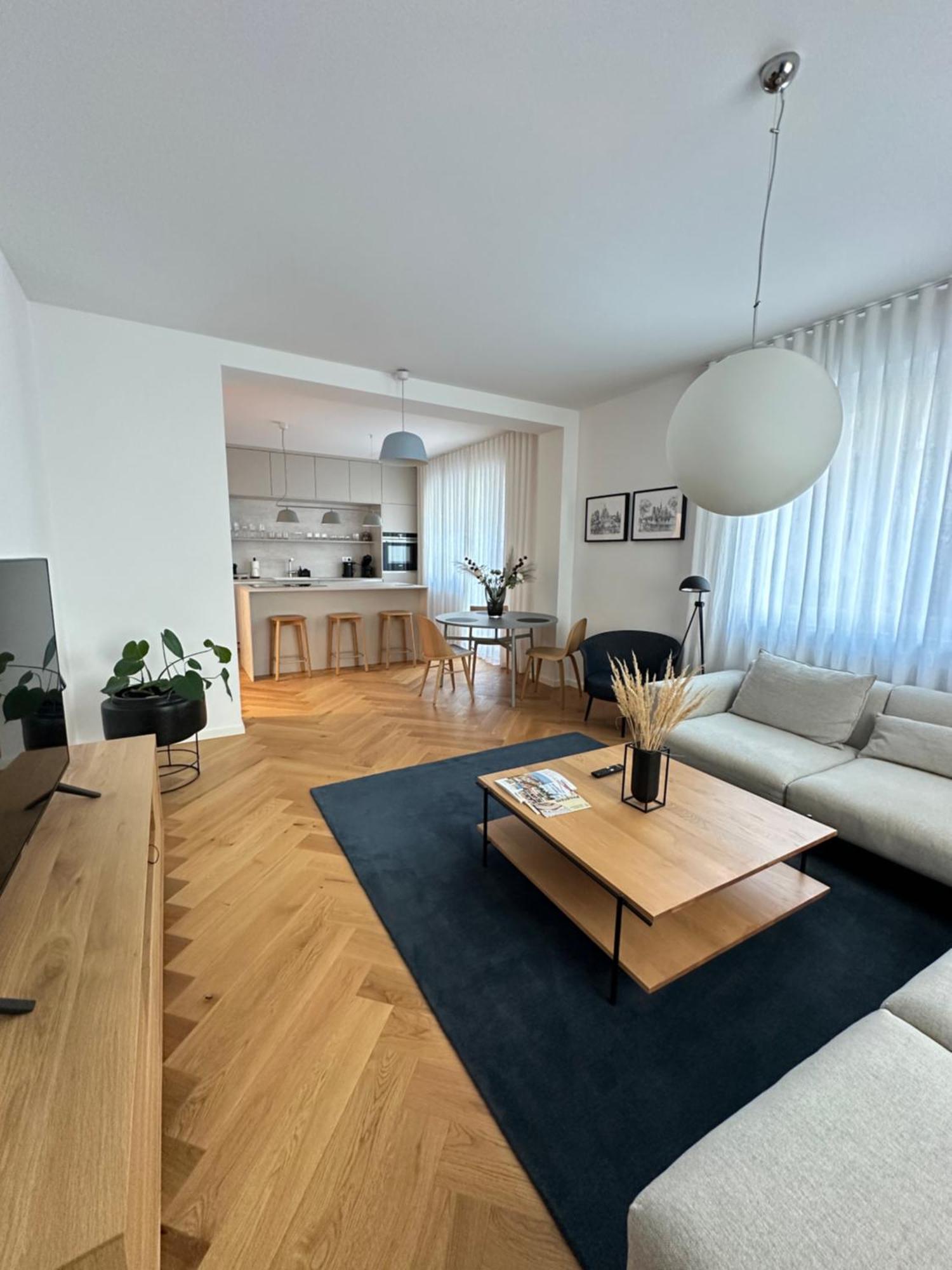Bratislava Oldtown Apartment 130M2 ,60M2 Terrace And 2 Bathrooms 외부 사진